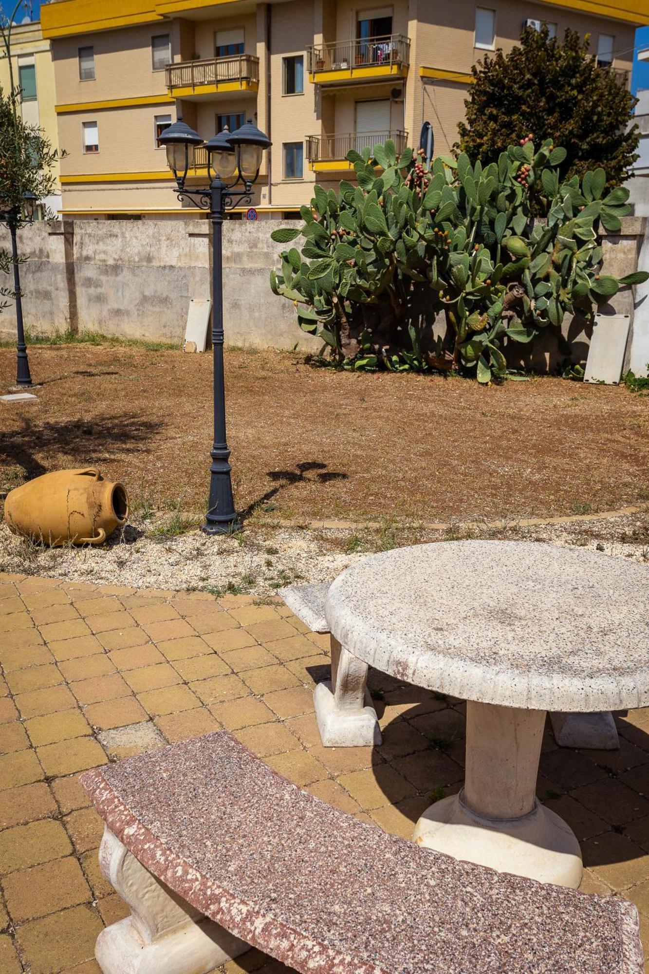 Villa Giardino Delle Zie: Charming Retreat with Half-Board Option Tricase Exterior photo