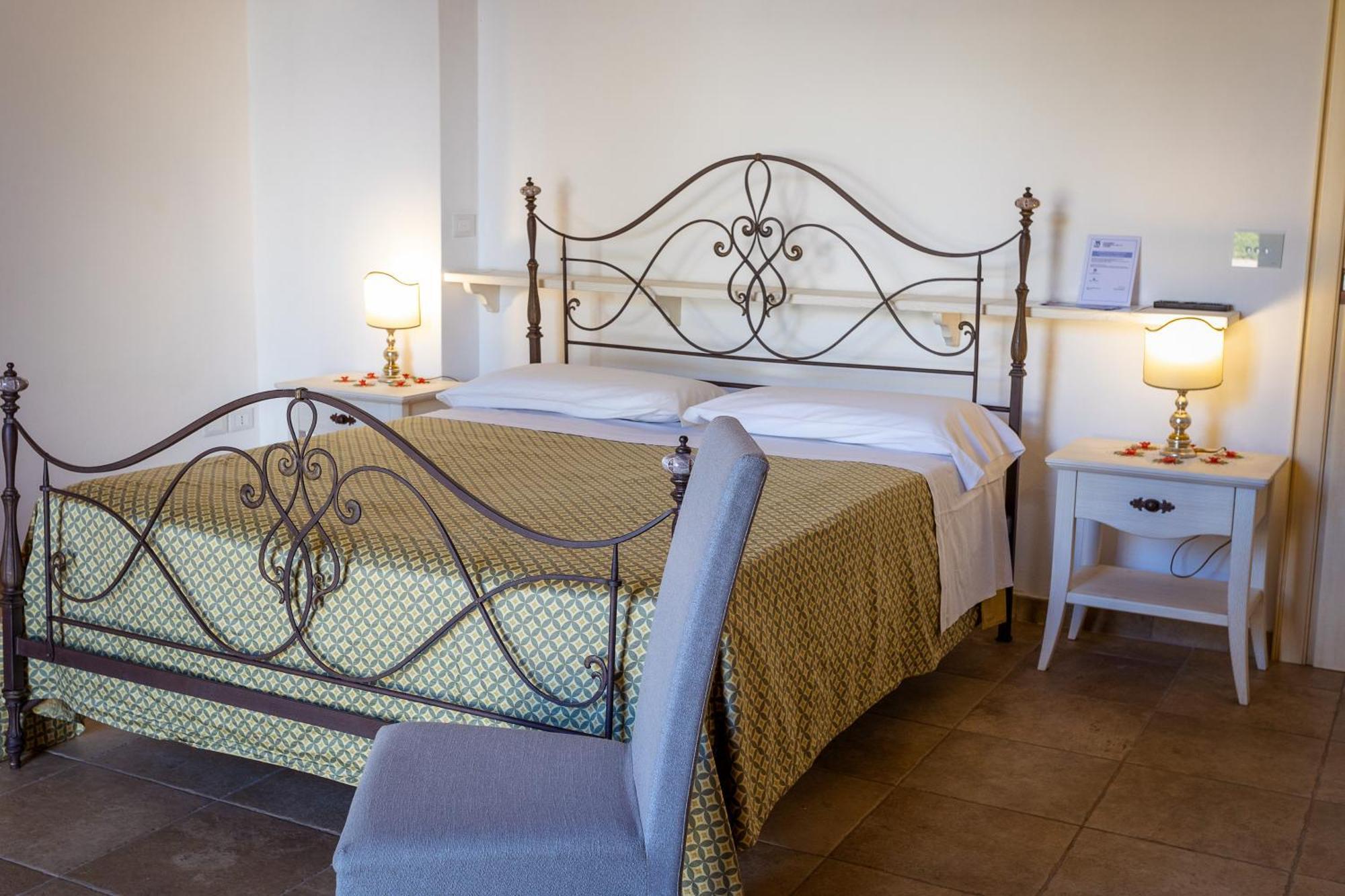 Villa Giardino Delle Zie: Charming Retreat with Half-Board Option Tricase Exterior photo