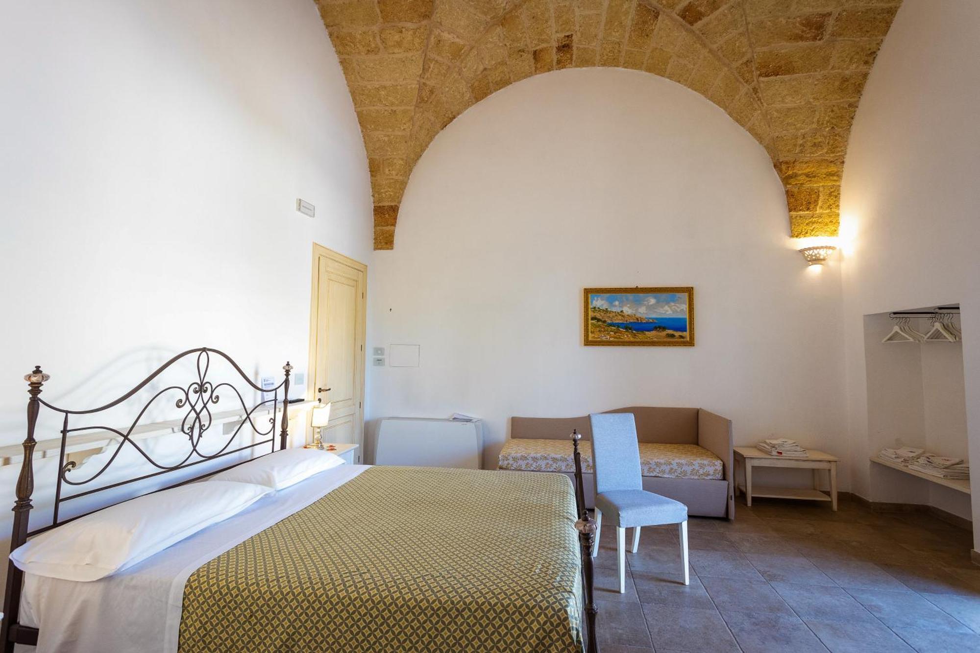 Villa Giardino Delle Zie: Charming Retreat with Half-Board Option Tricase Exterior photo
